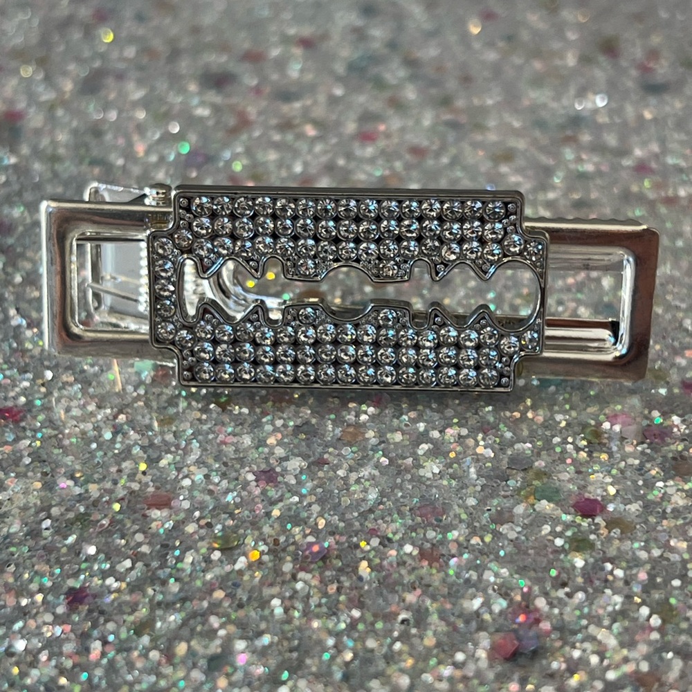 New Razor Blade Rhinestone Hair Clip - Picture 10 of 10